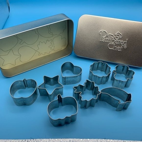The Pampered Chef Mini Cookie Cutter Set